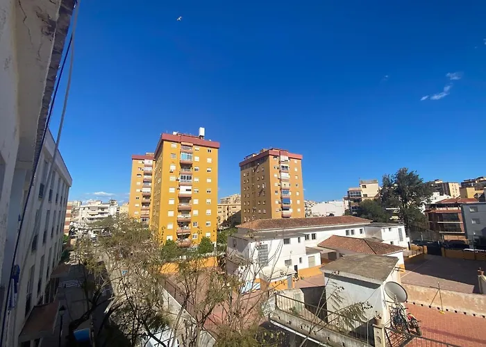 AMPLIO y CÉNTRICO APARTAMENTO CON APARCAMIENTO GRATUITO ALREDEDOR