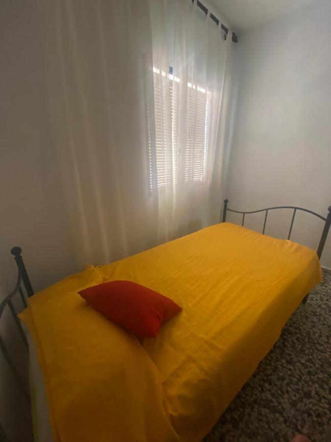 Amplio Y Céntrico Con Aparcamiento Gratuito Alrededor